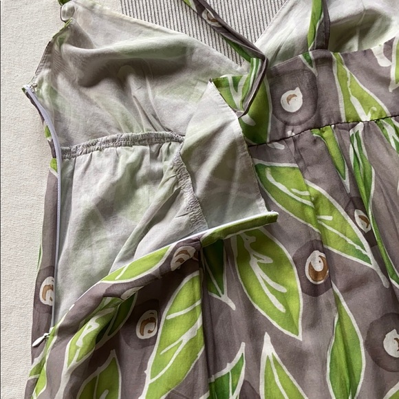 VINCE Size 4 Green Leaf Print Gray Sundress - Picture 13 of 16